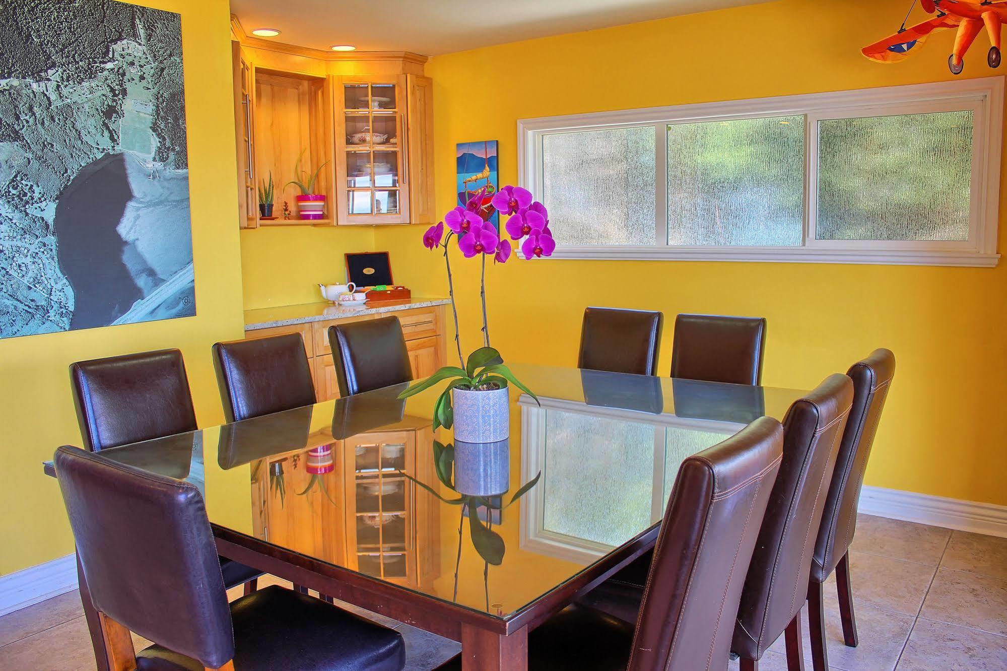 Birds Of A Feather Victoria Oceanfront Studio Suites Colwood Extérieur photo